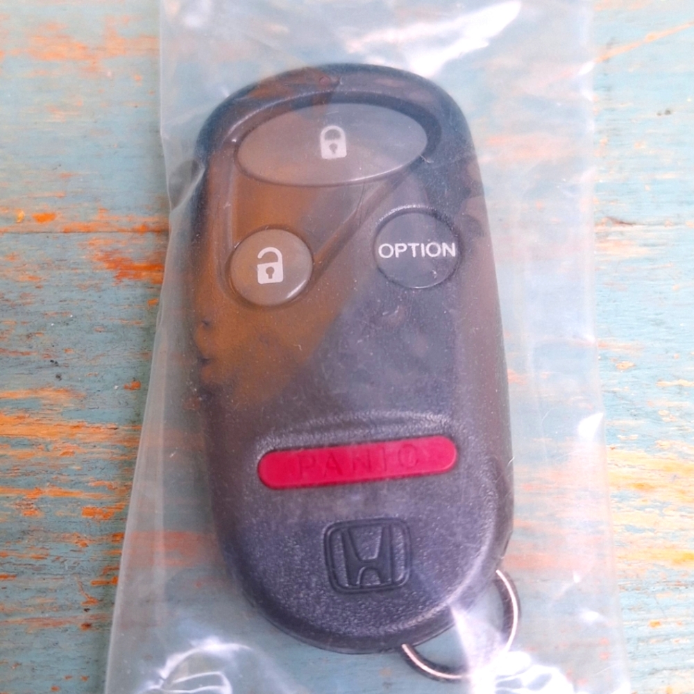 Honda Remote Key FOB Opener New in Sealed Package W7bo1098573a